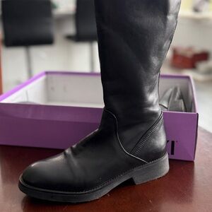 Sleek Black Women's Heeled Boots